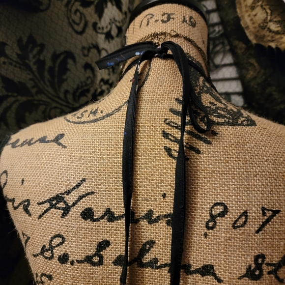 Dress - Picture 4 of 9